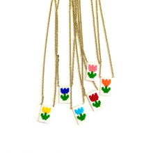 Carica l'immagine nel visualizzatore di Gallery, Collana con Fiore a Telaio Girocollo - Flowers Necklace