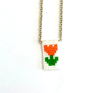 Carica l'immagine nel visualizzatore di Gallery, Collana con Fiore a Telaio Girocollo - Flowers Necklace