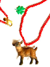 Carica l'immagine nel visualizzatore di Gallery, Collana lunga con perline e animali - Farm world