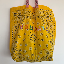 Carica l'immagine nel visualizzatore di Gallery, Borsa Bandana Ricamata - Bandana Bag