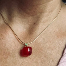 Carica l'immagine nel visualizzatore di Gallery, Collana con mela - Lamela