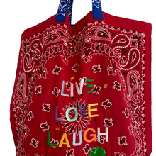 Carica l'immagine nel visualizzatore di Gallery, bandana bag di Viola Pisenti