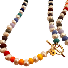 Carica l&#39;immagine nel visualizzatore di Gallery, Collana lunga con perle e perline multicolor - New York collana lunga
